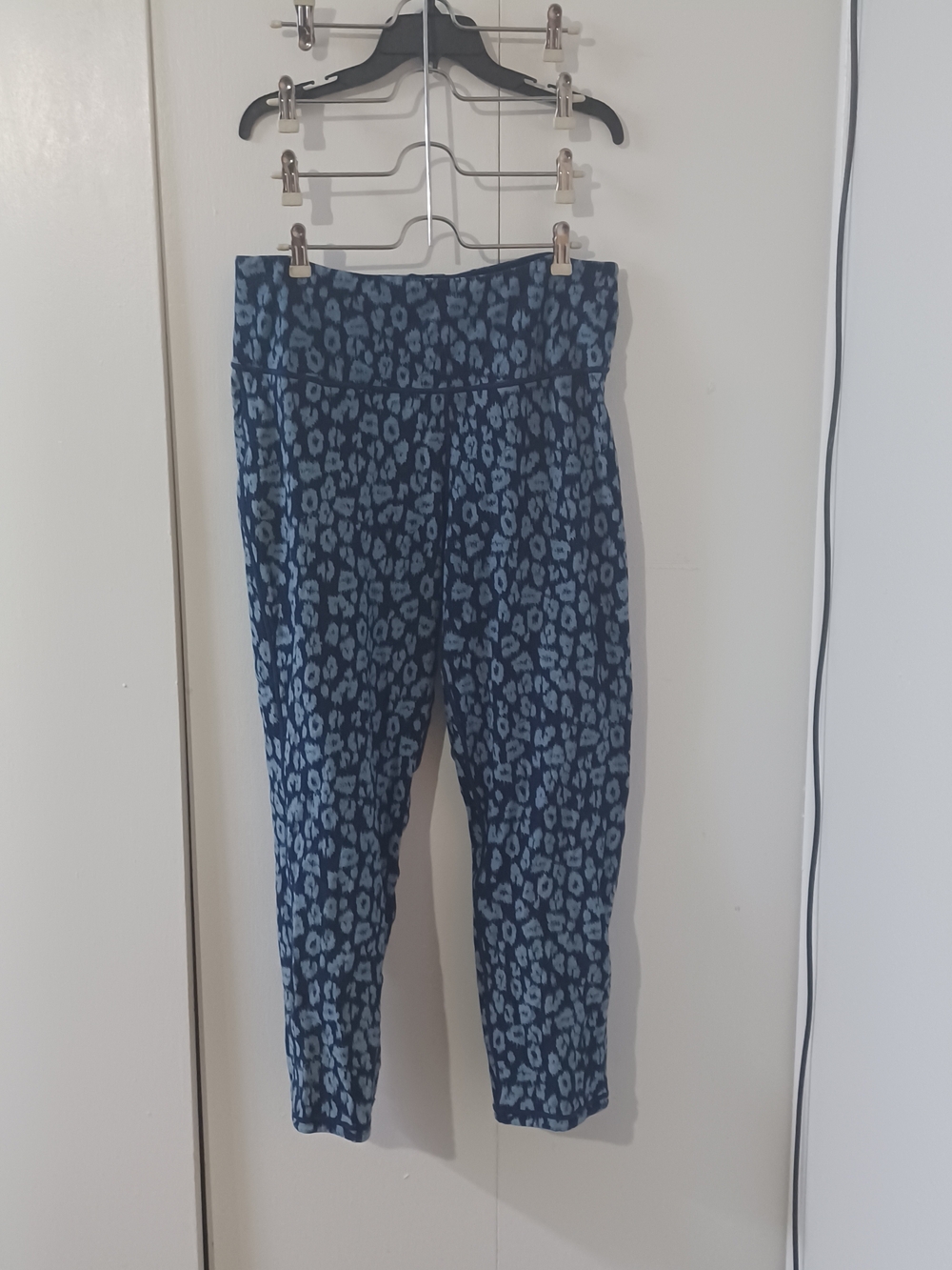 Blue Leopard Print Leggings